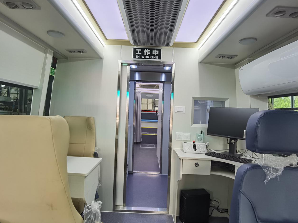 11米金旅移动式体检车